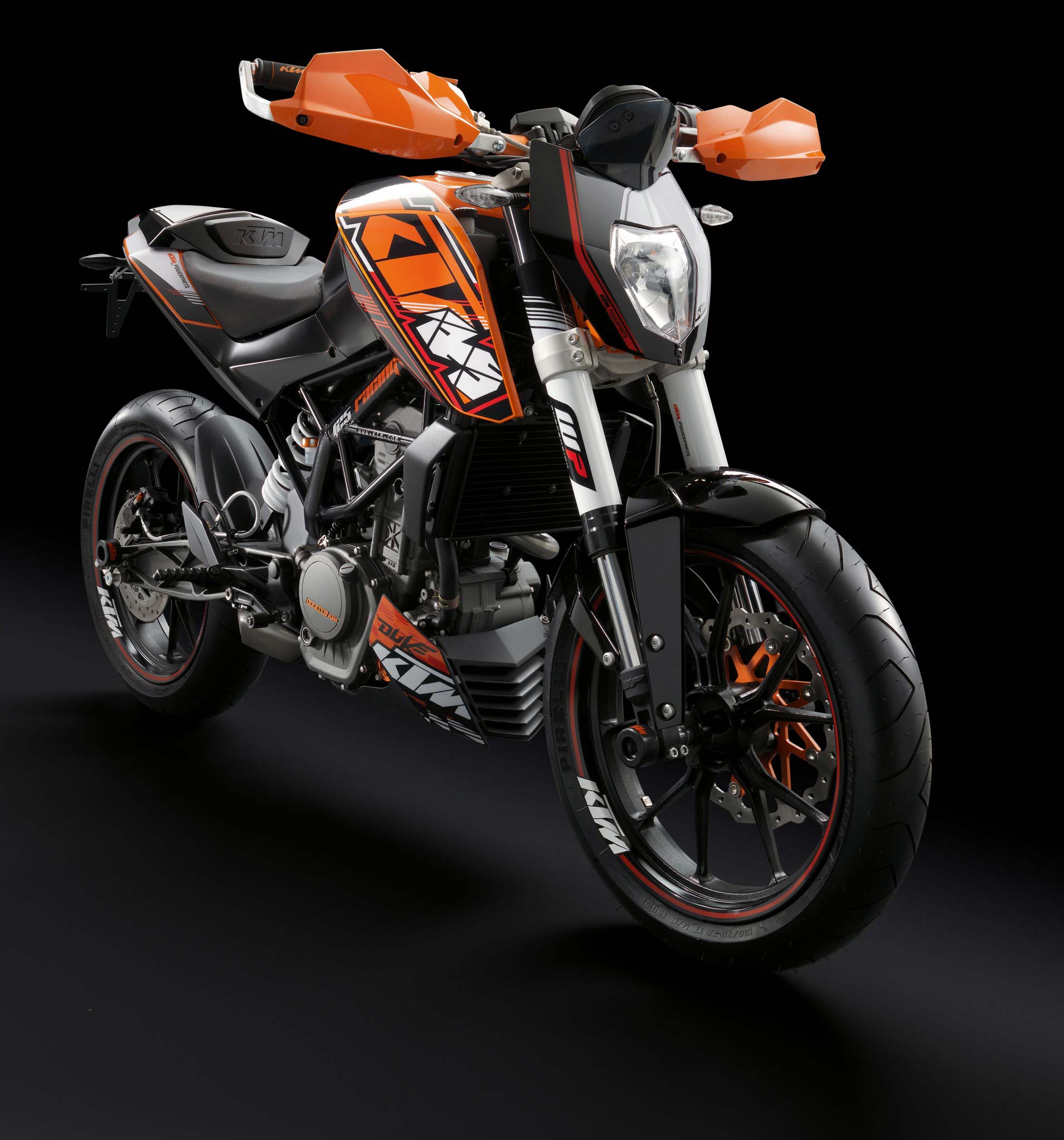 2011 KTM 125 Duke - The Bike Bajaj Built - Asphalt & Rubber