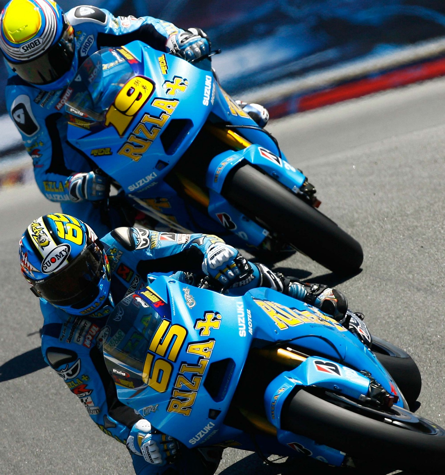 http://www.asphaltandrubber.com/wp-content/uploads/2010/08/Rizla-Suzuki-MotoGP-Laguna-Seca-corkscrew-1499x1600.jpg