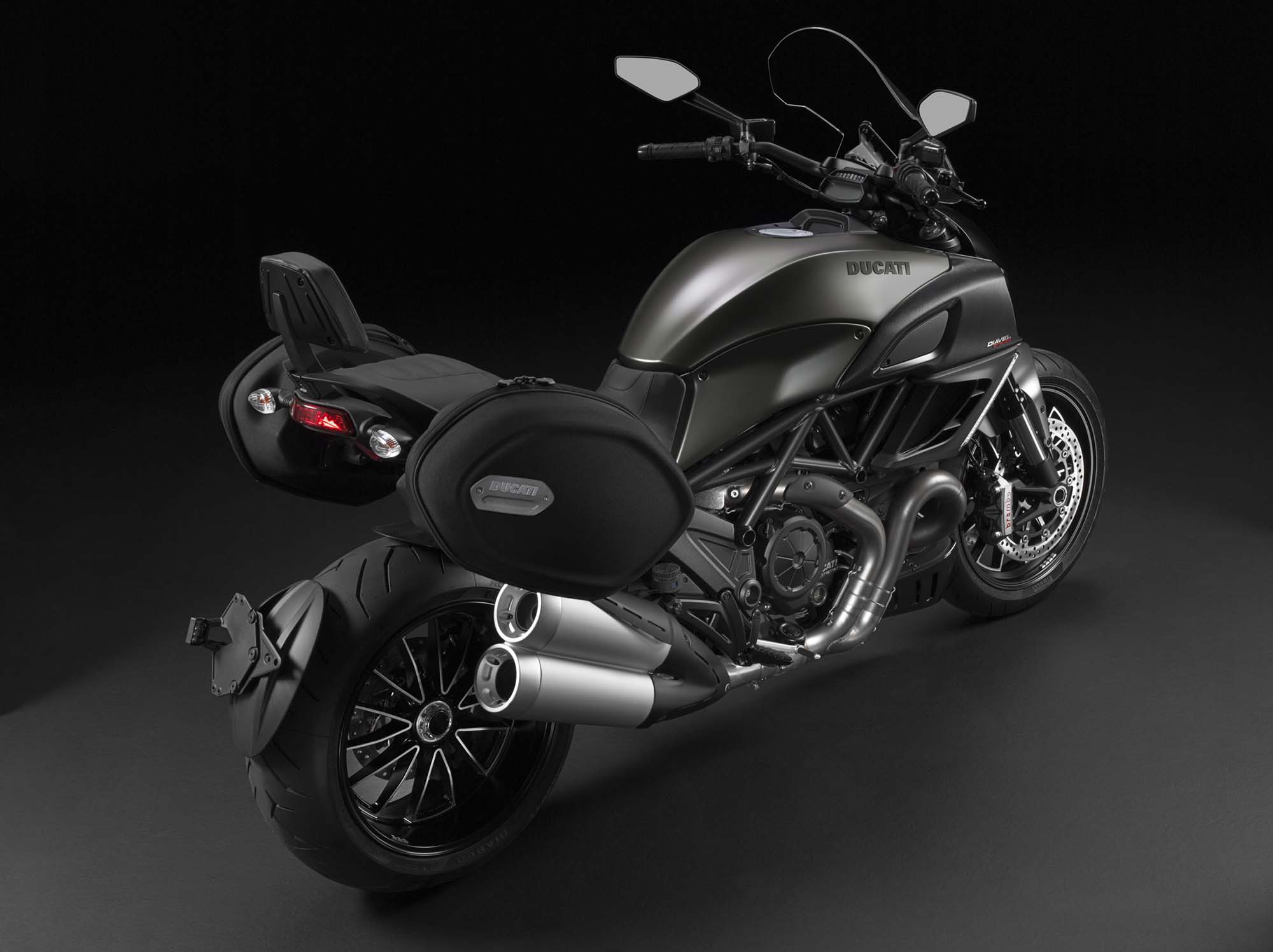 diavel panniers