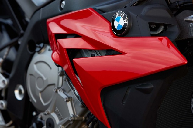 2014 BMW S1000R   160hp, ABS, & Optional DTC & DDC 2014 BMW S1000R action 63 635x423