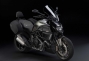 2013-ducati-diavel-strada-02