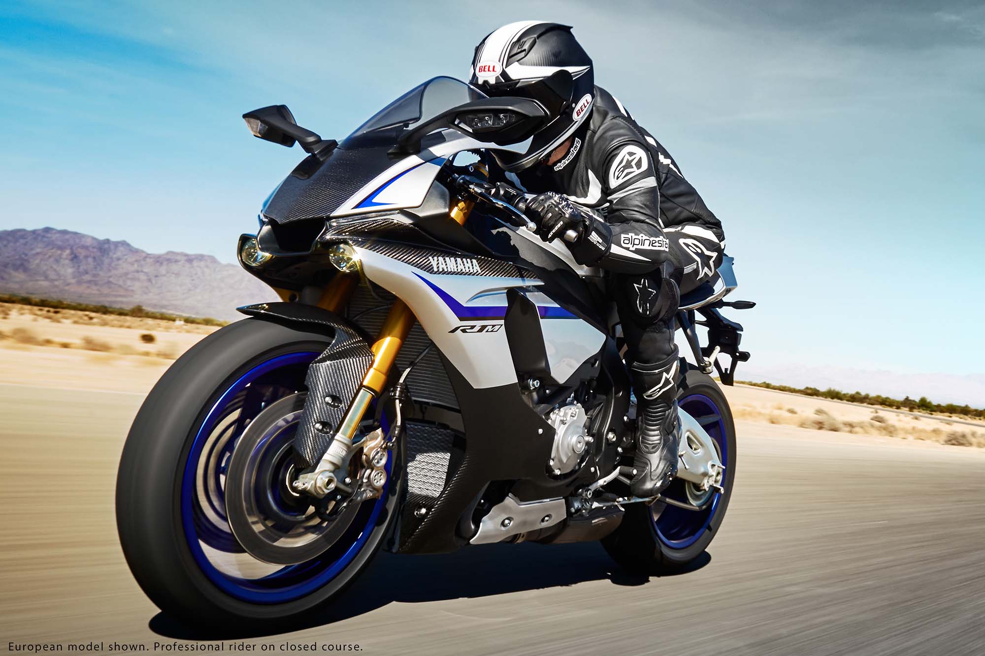 2015 Yamaha YZF-R1M - An Exclusive Track Weapon - Asphalt & Rubber