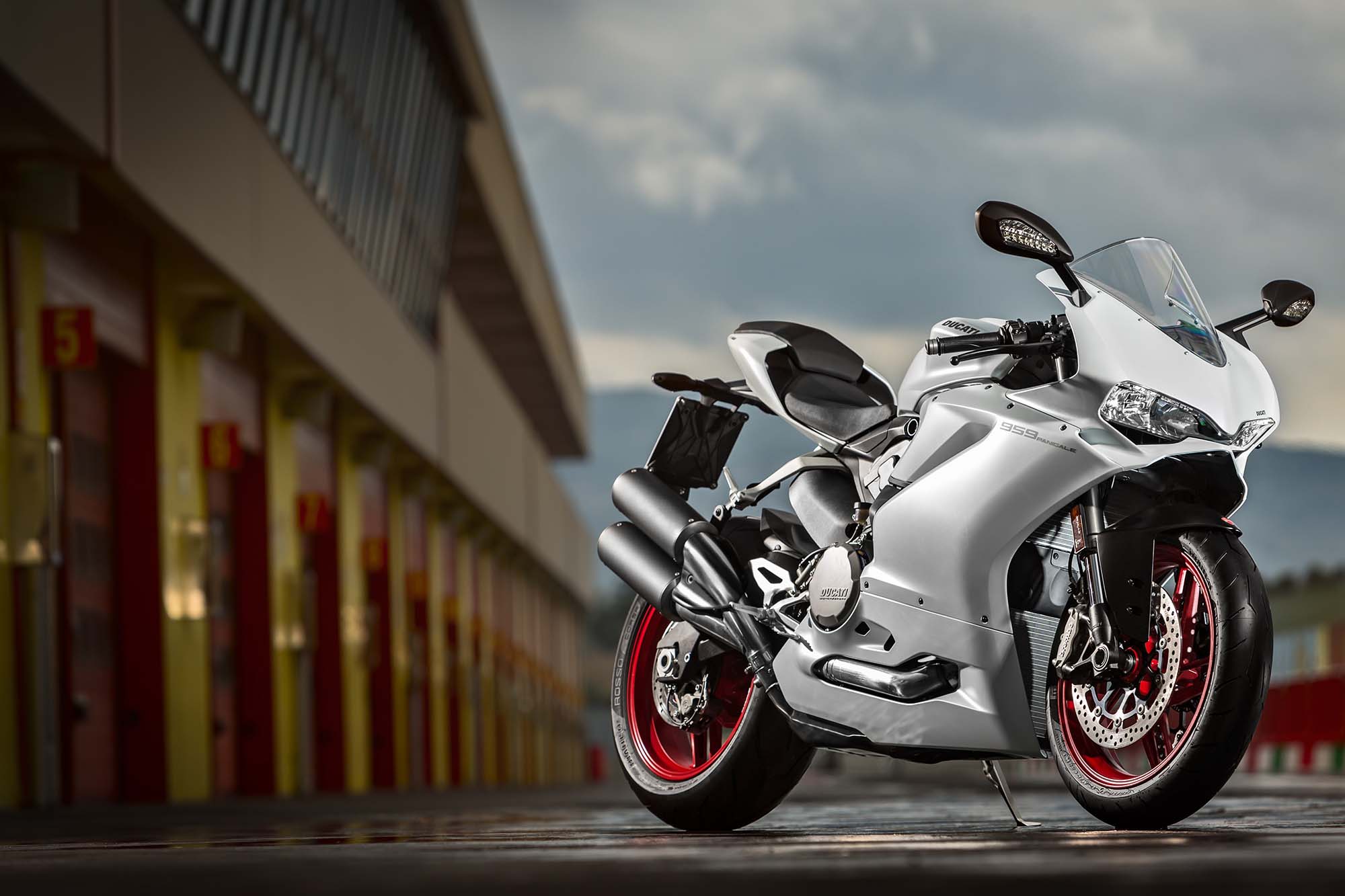2016 Ducati 959 Panigale Comes with a Shotgun Exhaust*