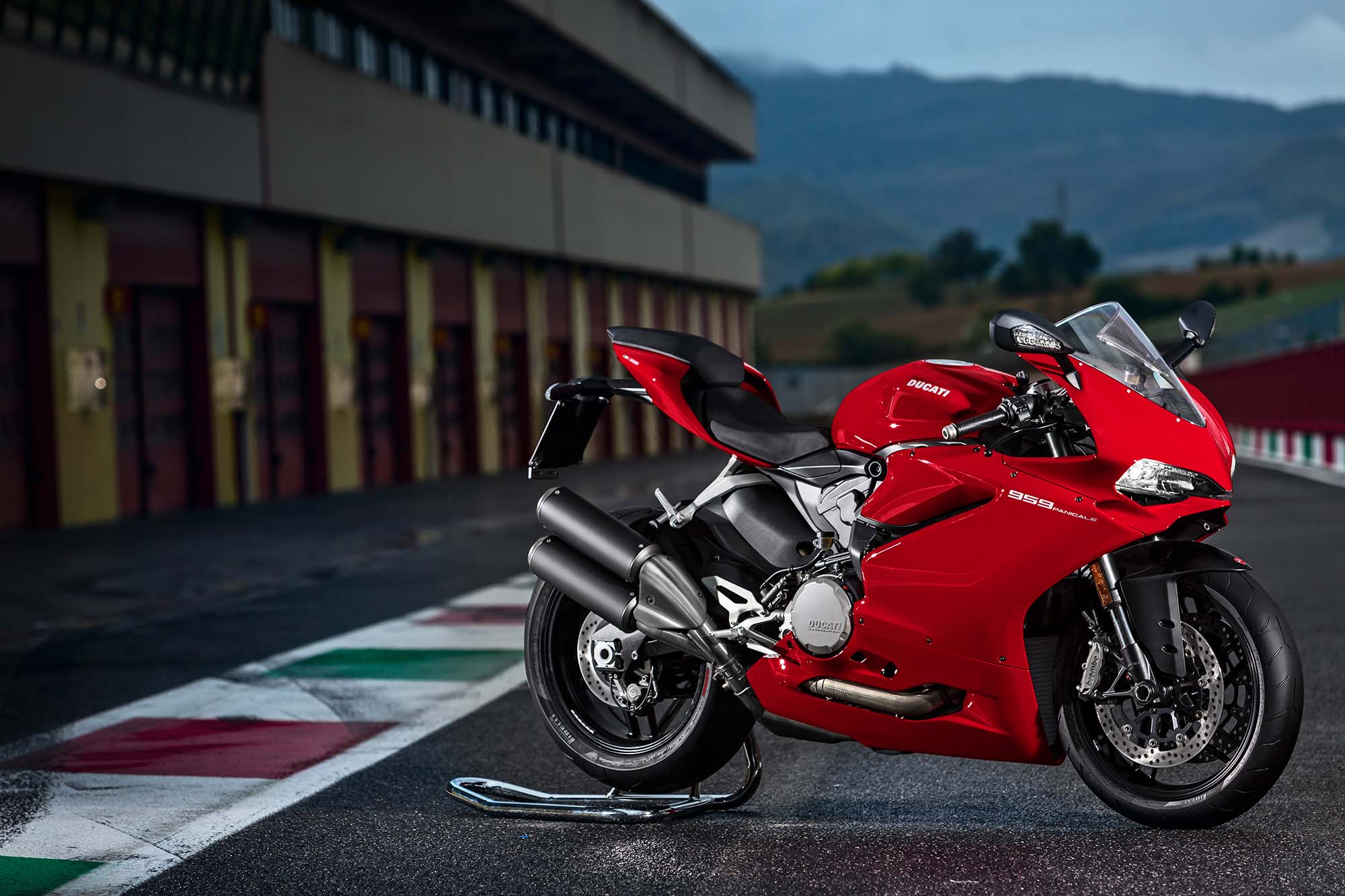 2016 Ducati 959 Panigale Comes with a Shotgun Exhaust*