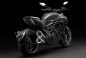 2016-Ducati-Diavel-Carbon-43