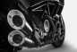 2016-Ducati-Diavel-Carbon-45