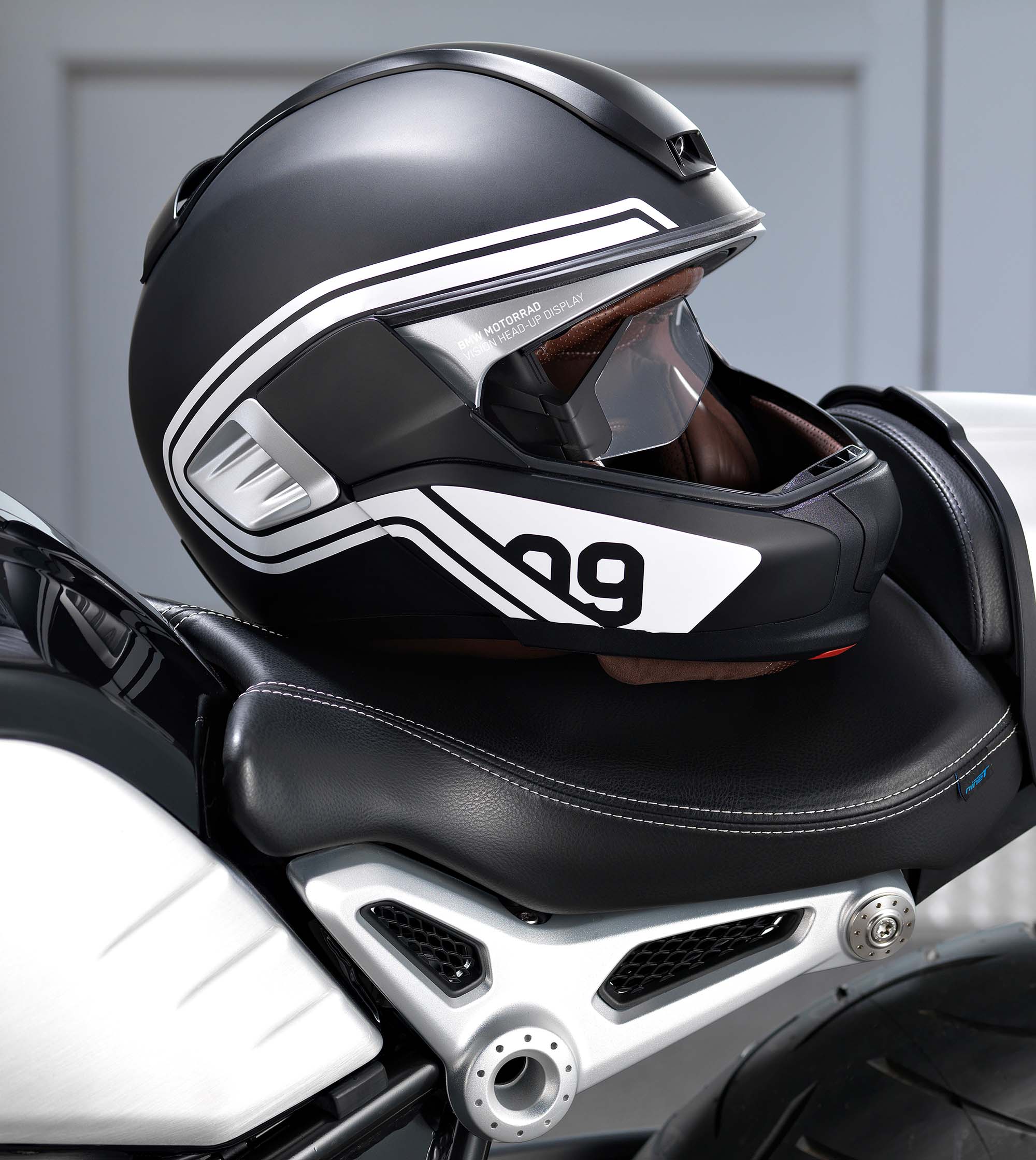 BMW Developing HUD Motorcycle Helmet