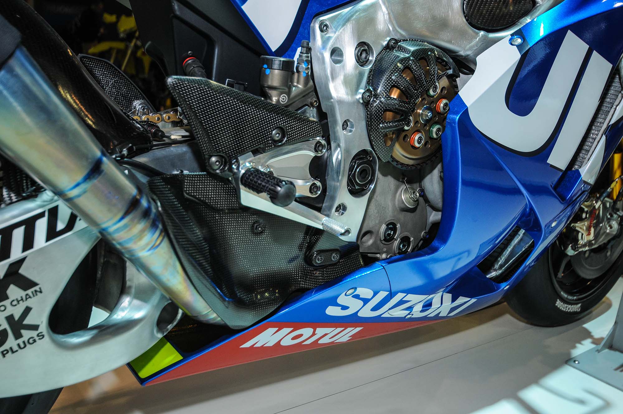 Up Close with the Suzuki XRH 1 MotoGP Race Bike Asphalt Up Close with the Suzuki XRH 1 MotoGP Race Bike Asphalt