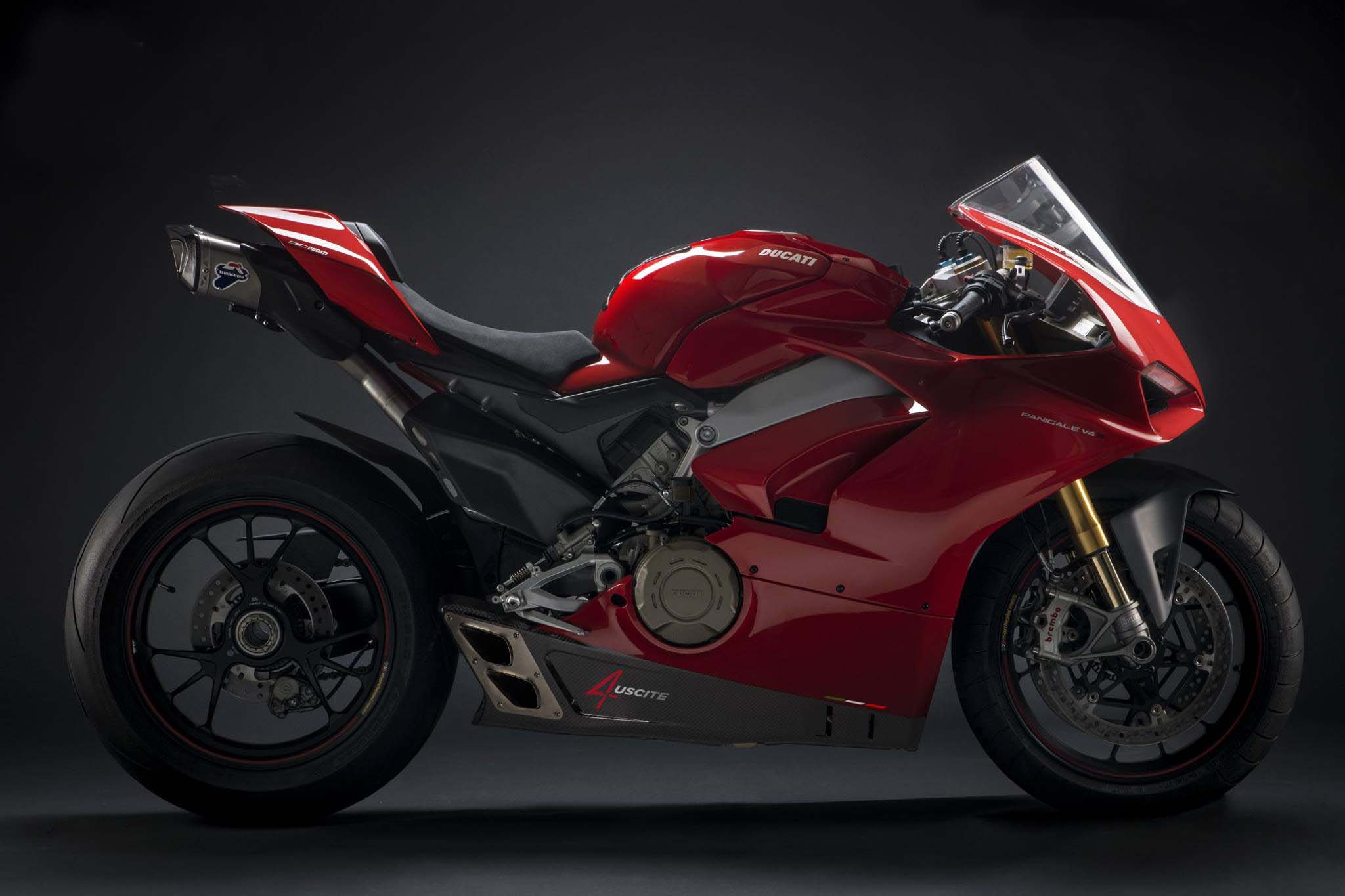 The Ducati Panigale V4 Looks Good Wearing Termignoni - Asphalt & Rubber