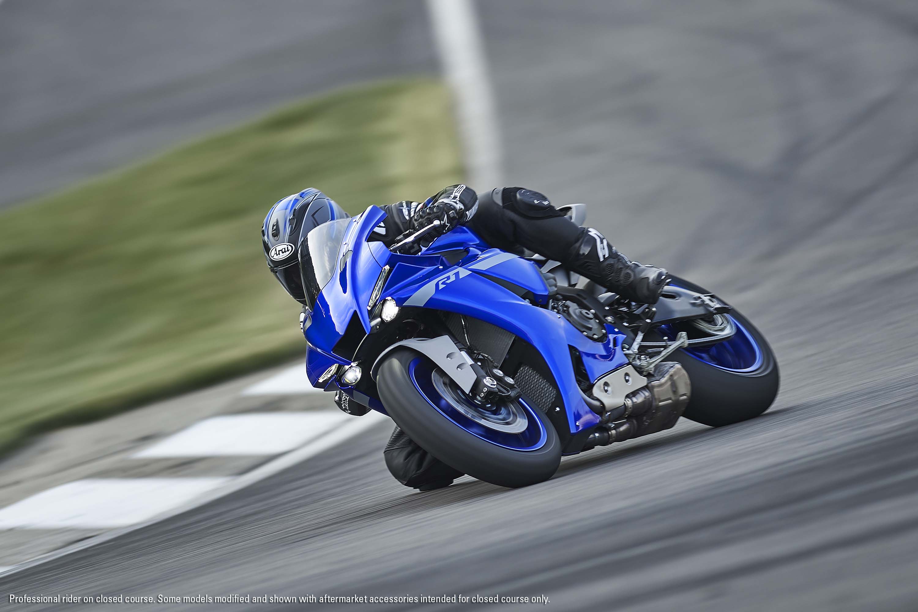 Yamaha Hopes to Sell 2,700 YZF-R1 Motorcycles in Europe Next Year ...