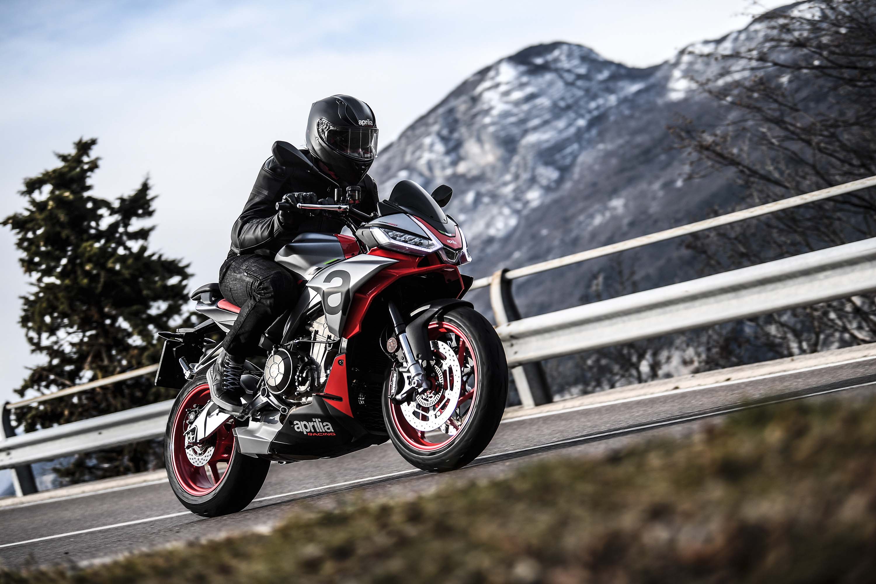 Gone Riding Aprilia Tuono 660 Asphalt & Rubber